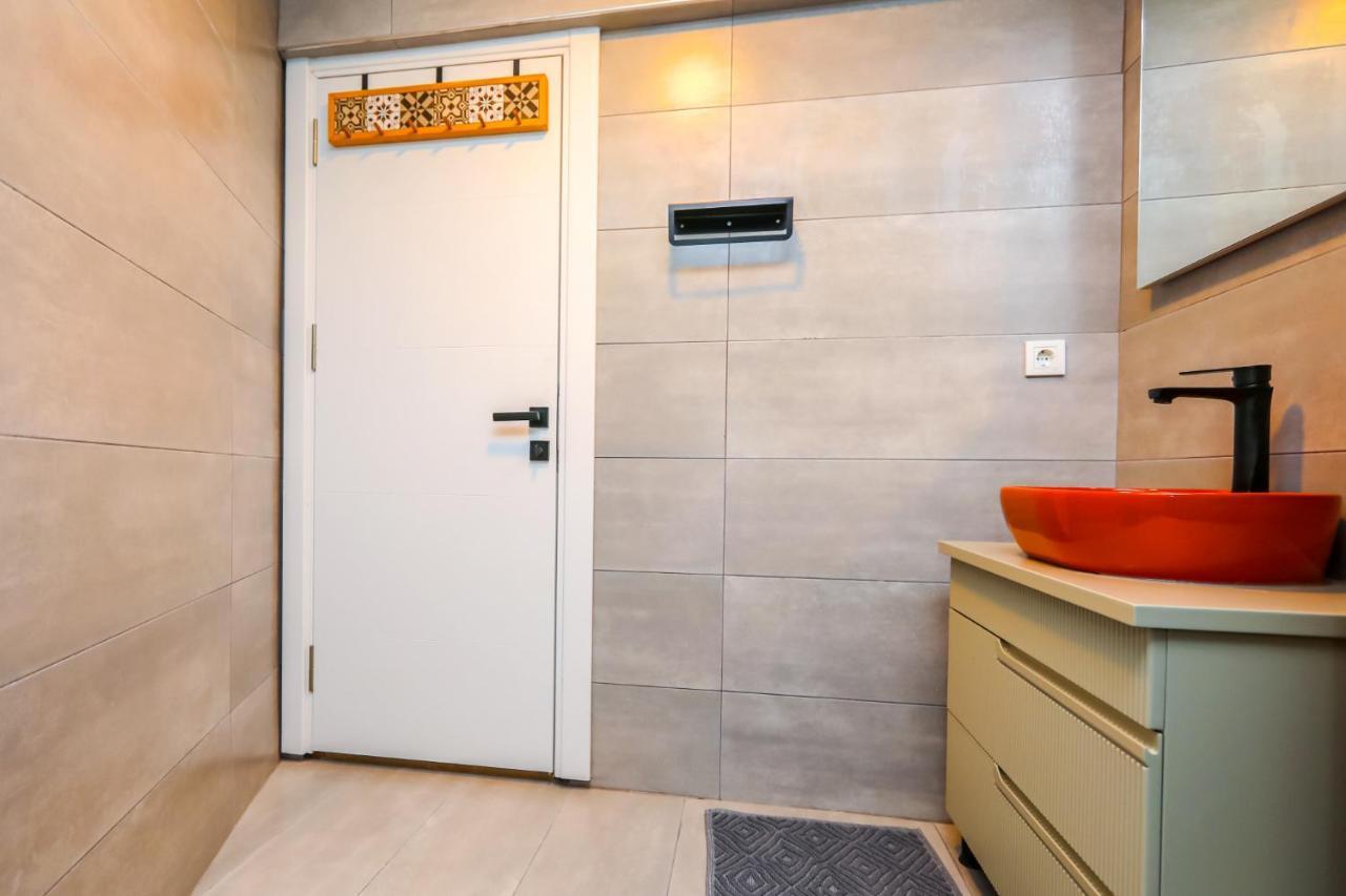 Appartement Vibrant Flat 500 M To Uskudar Ferry Station Istanboel